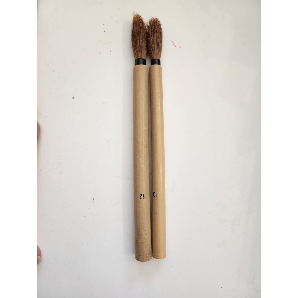 2 Asian-style painting and calligraphy brushes Size 10 and 12 B11